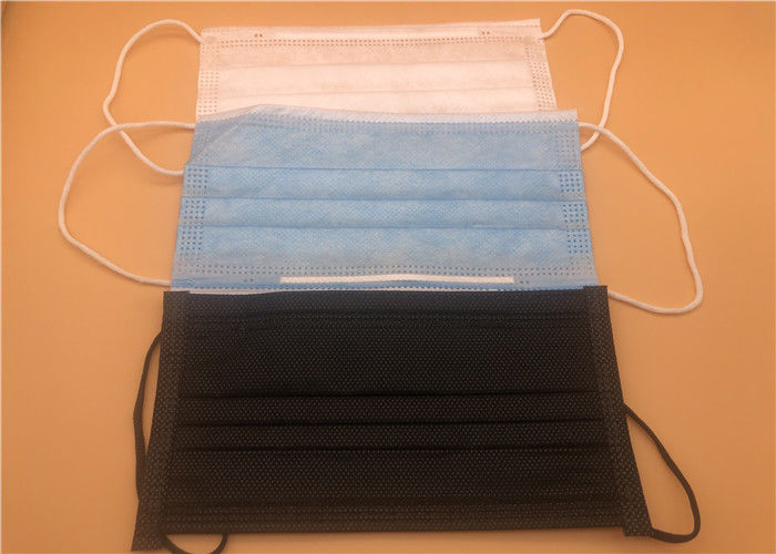 Dental Disposable Non Woven Face Mask Soft Wearing 17.5 X 9.5 Cm For Adult